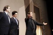 Oliver Stone, Benicio del Toro y John Travolta