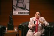 Im�genes d�a a d�a - Ana Cristina Iriarte en la presentaci�n de los libros de las retrospectivas