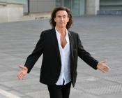  - When you�re strange: a film about The Doors
