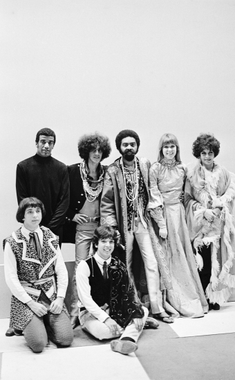 TROPICALIA (TROPICALIA) 