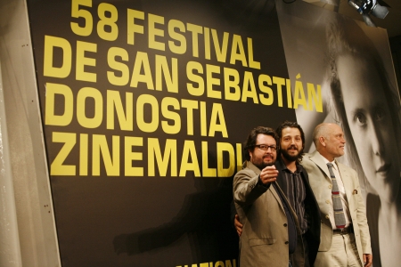Pablo Cruz, Diego Luna, John Malkovich.