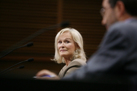 GLENN CLOSE