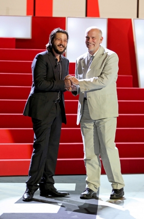Diego Luna and John Malkovich