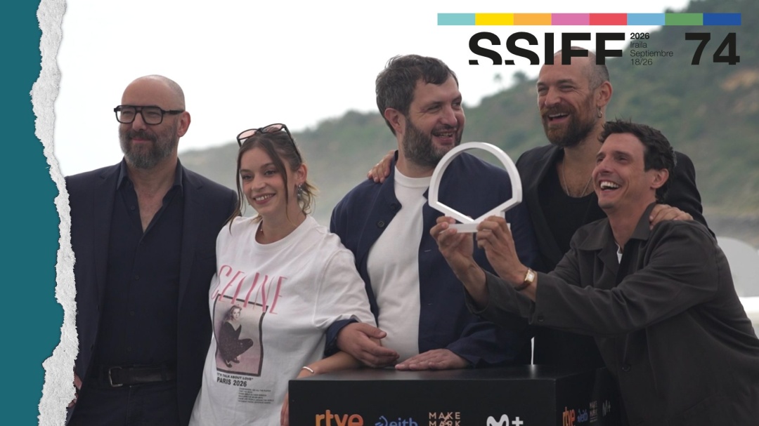 Photocall-a ''Le Faux Soir''