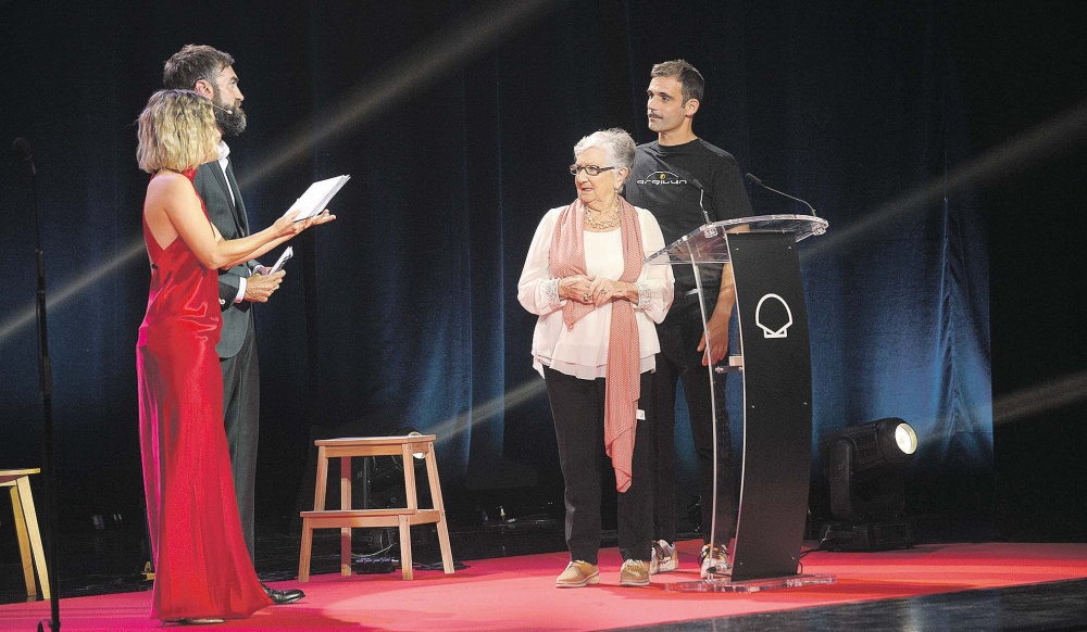 Aitziber Garmendia, Jon Plazaola, Itziar Aizpuru eta Joseba Usabiaga, atzoko galan.