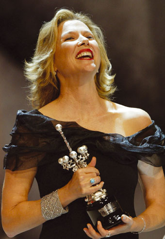 ANNETTE BENING